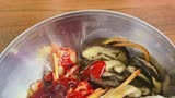 还原请回答1988德善在教室拌饭，话说曼玉她爸到底是干啥的 