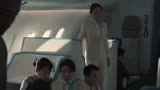 为了家人早说嘛，给你就是了，耽误我们跳伞干嘛呢