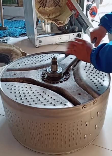 三洋洗衣机换水封轴承图片