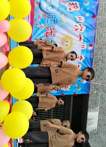 阳光幼儿园2019六一《大笑江湖》