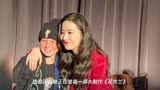 刘亦菲出席《花木兰》北美宣传活动,与外国影迷合影生图超美