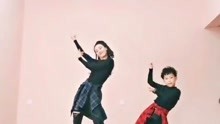 2020，夏辉老师跟儿子跳的第一支舞，一起跳起来#寒假营业中