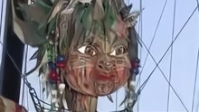 东京奥运会再次推出巨型木偶,高达10米的吉祥物,寓意搬运幸福之旅