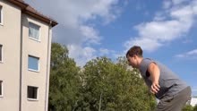 奥地利跑酷运动员弗雷德里克·巴尚特#跑酷#跳水#极限运动
