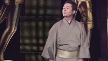 仓田保昭在舞台上表演与人格斗，不知台下的李连杰是否想出手