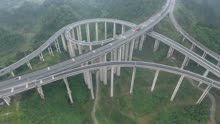 湘西永吉高速石家寨大型互通桥,深山峡谷立交美得让人窒息