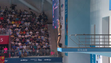 意大利选手跳水失误，入水水花溅起三米高，台下教练无语了！