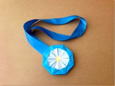简单折纸教程:教你折纸奖牌,给小朋友们颁奖吧!