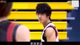 篮球火:吴尊扣篮太帅了，罗志祥看得都不爽。