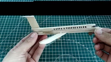 小c两分钟教你如何用雪糕棍diy手工制作飞机客机模型