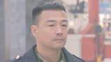 火线英雄：男人训练新兵被发现，队长要把他调到后勤，实在是倒霉